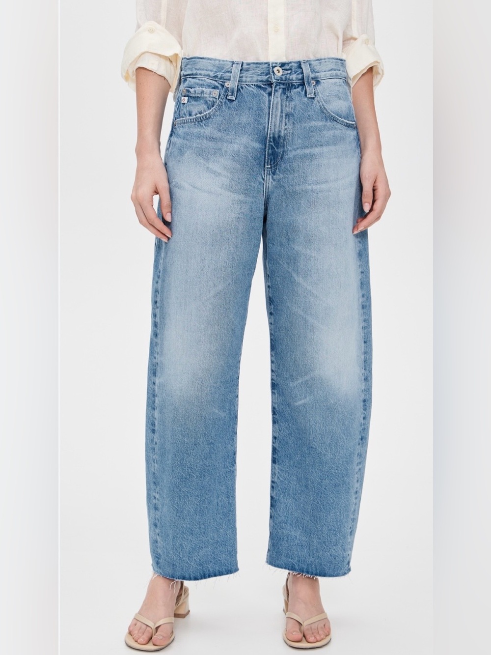 A G Women’s High Rise Hattie Crop Barrel Jeans Light Wash Size 26